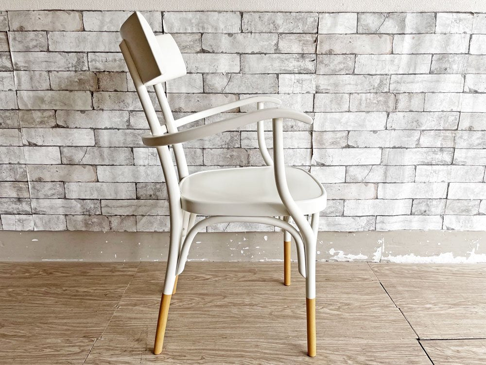 ゲブルダートーネットヴィエナ Gebruder Thonet Vienna GmbH Czech アームチェア ダイニングチェア ベントウッド 曲木 ブナ材 参考価格￥170,500- B ●