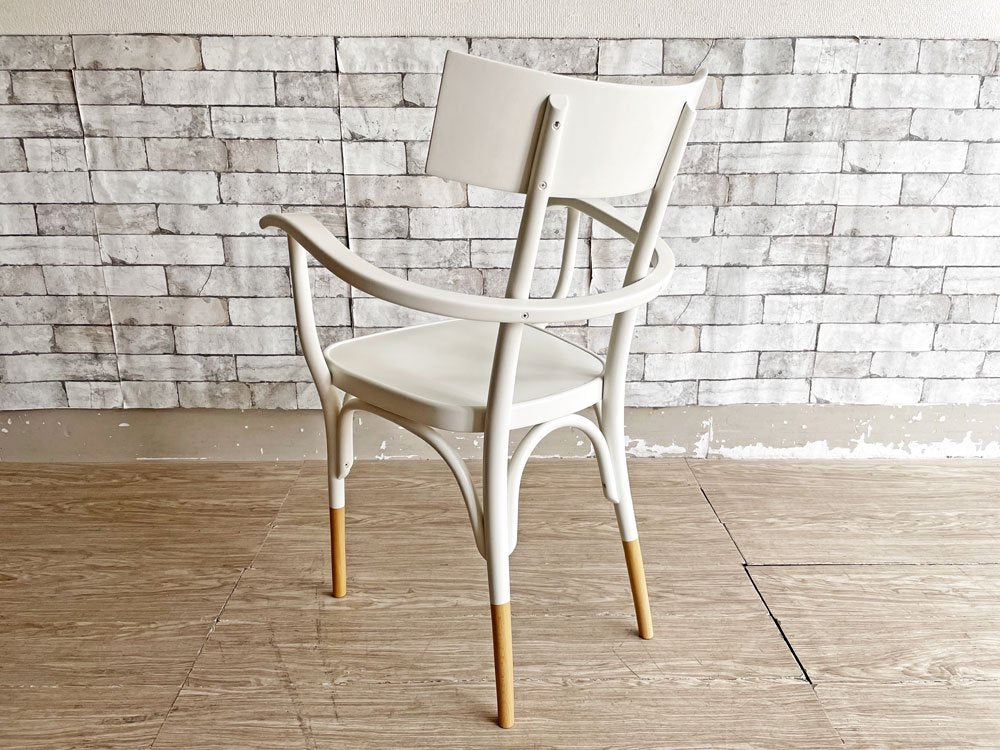 ゲブルダートーネットヴィエナ Gebruder Thonet Vienna GmbH Czech アームチェア ダイニングチェア ベントウッド 曲木 ブナ材 参考価格￥170,500- B ●