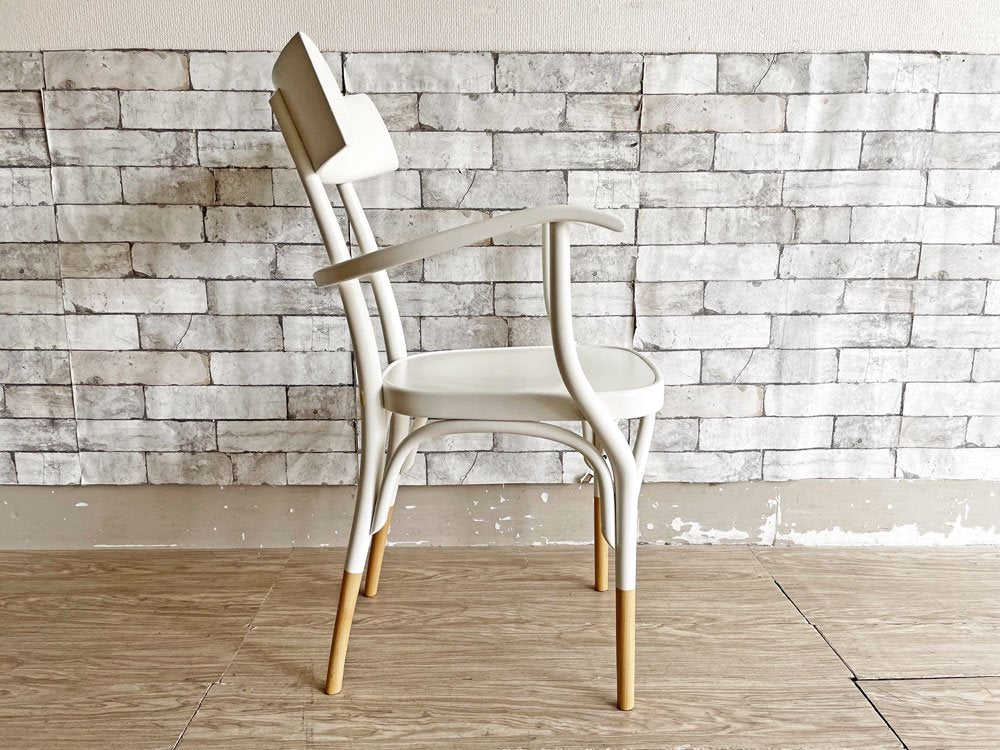 ゲブルダートーネットヴィエナ Gebruder Thonet Vienna GmbH Czech アームチェア ダイニングチェア ベントウッド 曲木 ブナ材 参考価格￥170,500- C ●