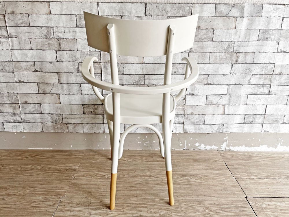 ゲブルダートーネットヴィエナ Gebruder Thonet Vienna GmbH Czech アームチェア ダイニングチェア ベントウッド 曲木 ブナ材 参考価格￥170,500- D ●