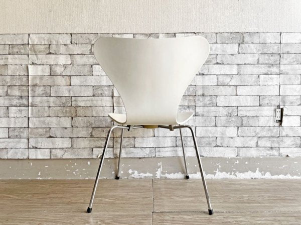 フリッツハンセン Fritz Hansen セブンチェア ダイニングチェア スタッキングチェア ラッカー仕上げ ホワイト 1996年製 アルネ・ヤコブセン デンマーク 北欧家具 A ●