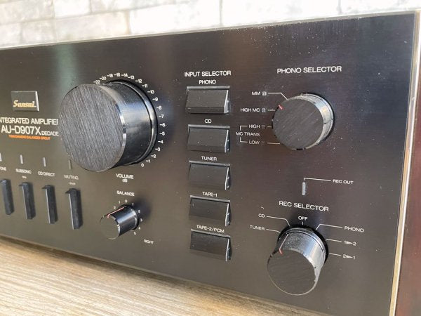 サンスイ Sansui AU-D907X DECADE プリメインアンプ オーディオ 1985年販売モデル 当時定価￥193,000- 希少 ●