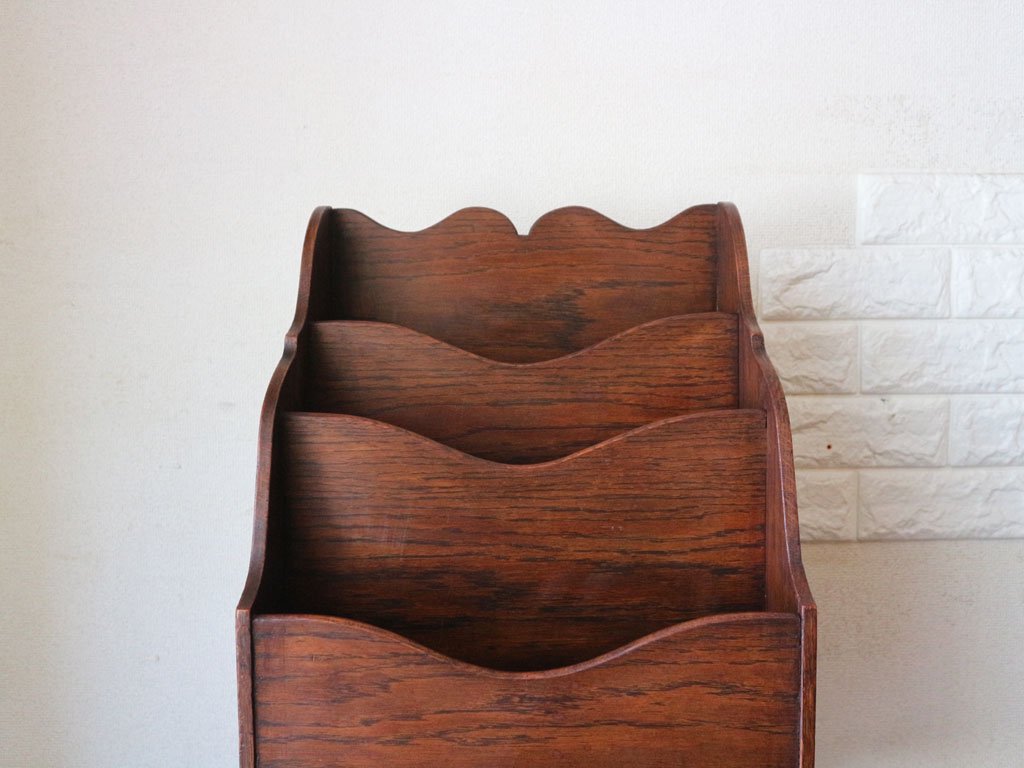 英国 アンティーク マガジンラック オーク材 UK イギリス ツイストレッグ 本棚 ブックラック ◎