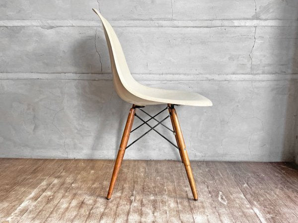 ハーマンミラー Herman Miller ビンテージ サイドシェルチェア モダンファニチャーセールス FRP製 パーチメント ドゥエルレッグベース C＆R イームズ ミッドセンチュリー♪