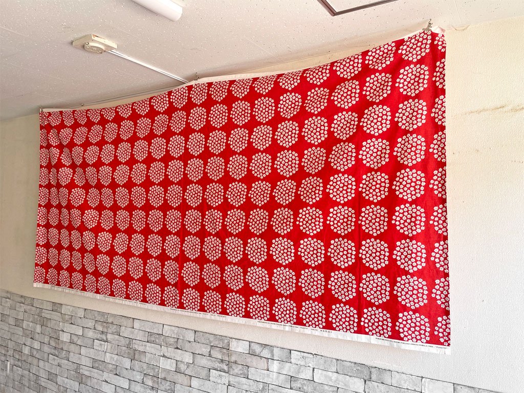 マリメッコ marimekko プケッティ PUKETTI ファブリック レッド × グリーン 290×140 ファブリック 生地 アンニカ リマラ Annika Rimala ●