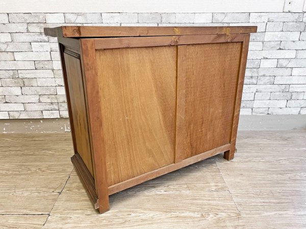 ヨーロピアンクラシカル European Classical 木製 ワイドチェスト 3段 抽斗計4杯 W104cm ビンテージスタイル 
 現状品 ●