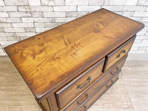 ヨーロピアンクラシカル European Classical 木製 ワイドチェスト 3段 抽斗計4杯 W104cm ビンテージスタイル 
 現状品 ●