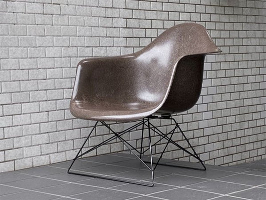 ハーマンミラー Herman Miller アームシェルチェア LAR 現行FRP製 シールブラウン キャッツクレイドル ラウンジベース C&R イームズ ■