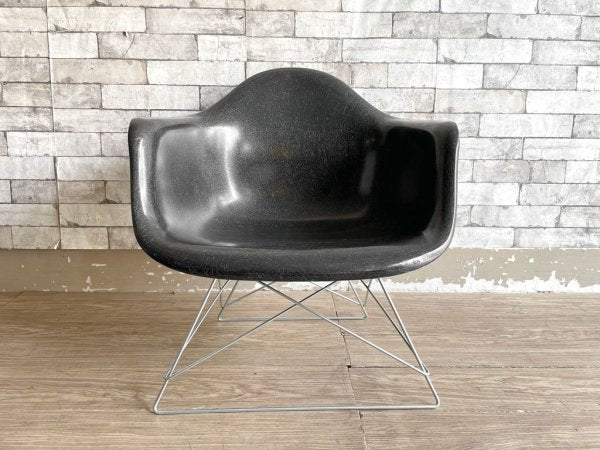 ハーマンミラー Herman Miller アームシェルチェア LAR 現行FRP製 ブラック キャッツクレイドル ラウンジベース ジンク C&R イームズ ●