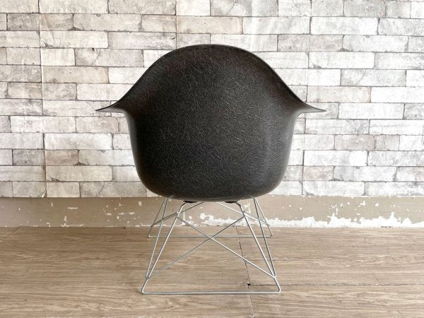 ハーマンミラー Herman Miller アームシェルチェア LAR 現行FRP製 ブラック キャッツクレイドル ラウンジベース ジンク C&R イームズ ●