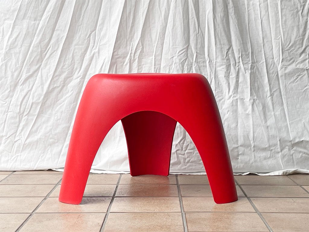 ヴィトラ vitra. エレファントスツール Elephant Stool ポリプロピレン製 レッド 柳宗理 ミッドセンチュリー MoMA 永久収蔵品 ◇