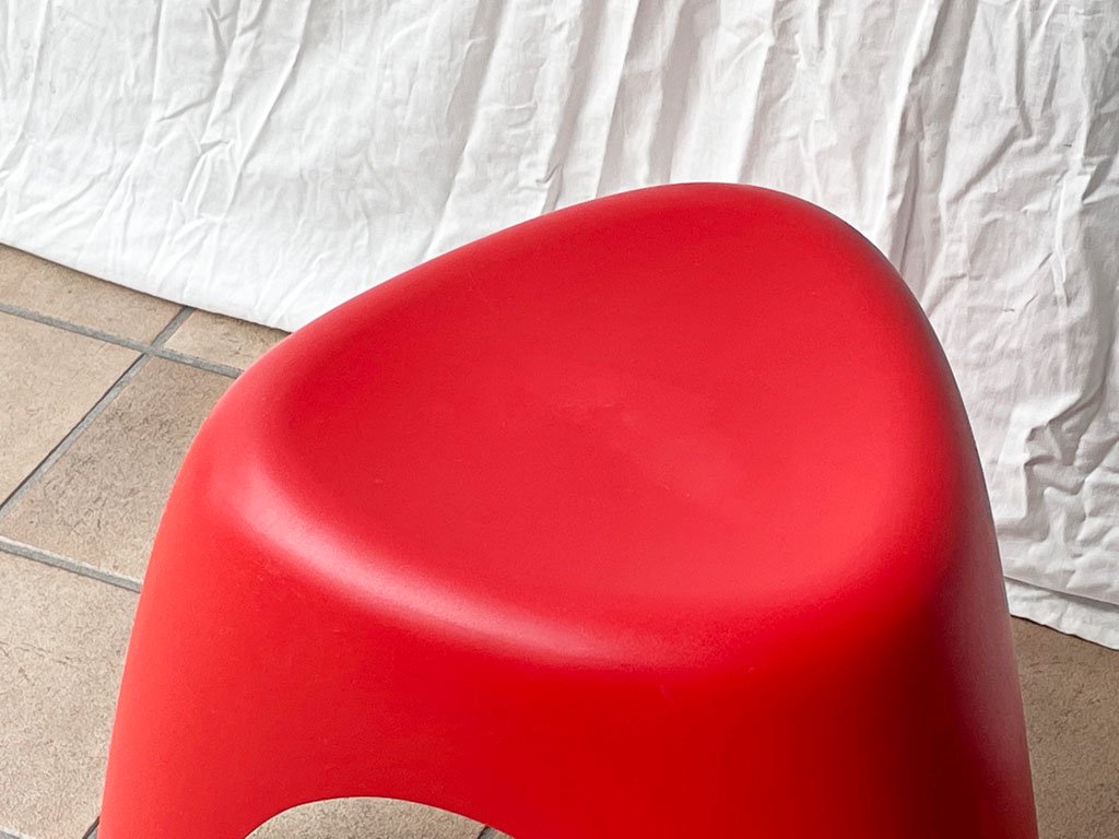 ヴィトラ vitra. エレファントスツール Elephant Stool ポリプロピレン製 レッド 柳宗理 ミッドセンチュリー MoMA 永久収蔵品 ◇