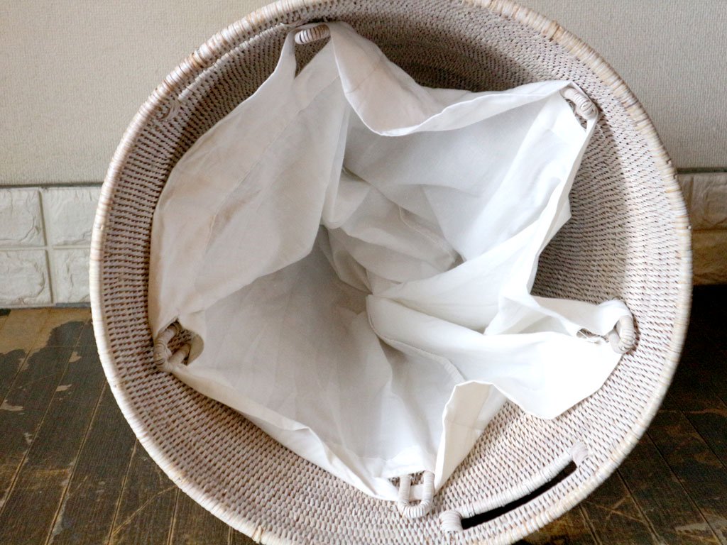 バオルジィ BAOLGI ランドリーバスケット フタ付 ラタン製 ホワイト フランス 定価￥43,450- カッシーナイクスシー Cassina ixc. 取扱 ◎