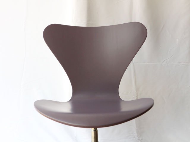 フリッツハンセン Fritz Hansen セブンチェア 昇降式 キャスターベース アルネヤコブセン 80's ビンテージ リペイント ペールパープル系 北欧 デンマーク ◇