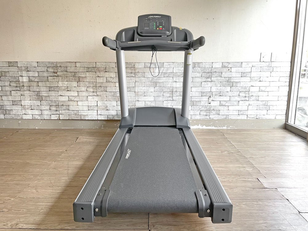 ライフフィットネス LIFE FITNESS アクティベートシリーズ OST トレッドミル ランニングマシン エクササイズ フィットネス ルームランナー 健康器具 参考定価:約134万円 ●