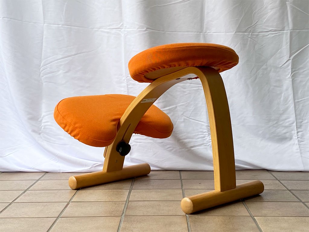 リボ Rybo バランスイージー balans Easy バランスチェア 学習椅子 ライトグリーン オレンジ 替えカバー付き 姿勢矯正 北欧 ノルウェー ◇