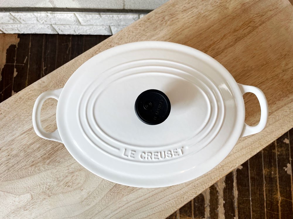 ルクルーゼ LE CREUSET ココットオーバル 25cm ホワイト 両手鍋 鋳物 フランス ◎