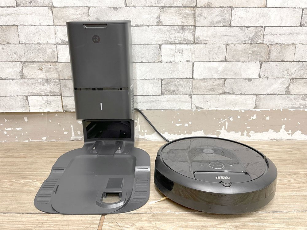 アイロボット iRobot ルンバ Roomba i7+ ロボット掃除機 ブラック クリーンベース バーチャルウォール1個 パック付き 動作確認済 ●