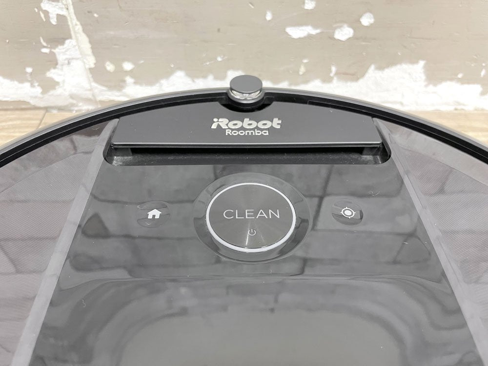 アイロボット iRobot ルンバ Roomba i7+ ロボット掃除機 ブラック クリーンベース バーチャルウォール1個 パック付き 動作確認済 ●