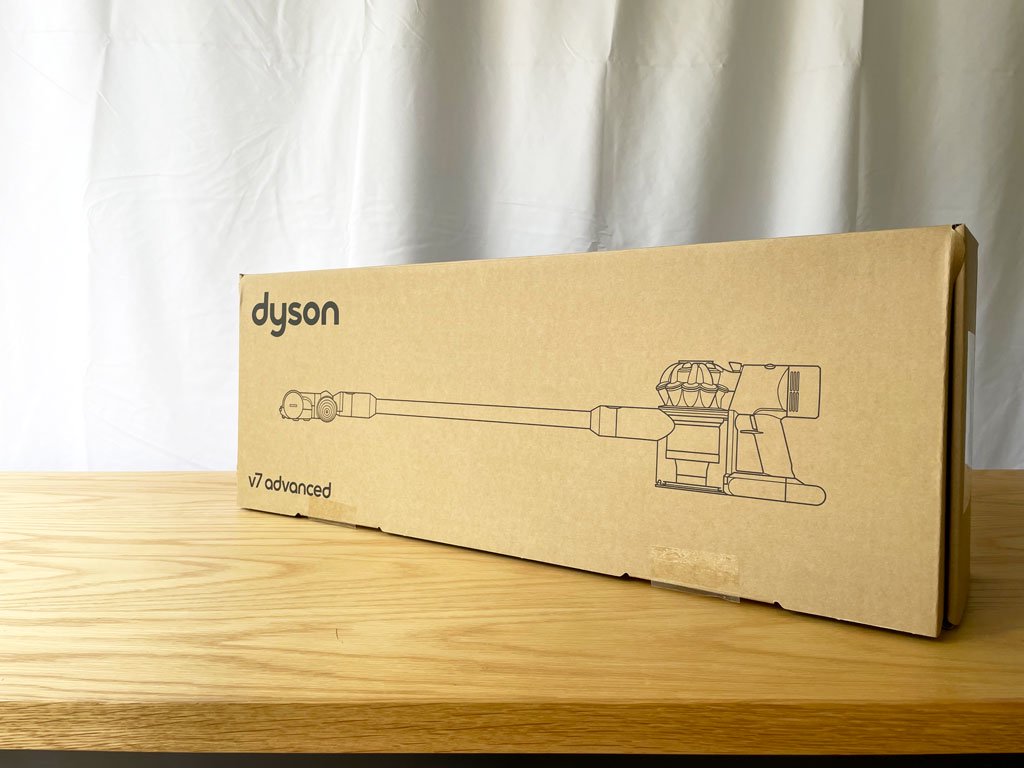 ダイソン Dyson V7 advanced コードレスクリーナー 掃除機 元箱  極美品 2022年10月購入 ◇