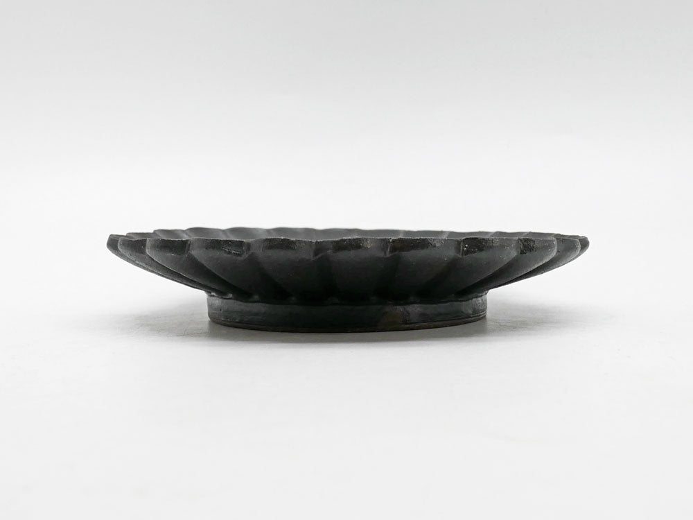高島大樹 Daiki Takashima 黒釉輪花皿 プレート 5.5寸 Φ16.5cm 黒 現代作家 ●