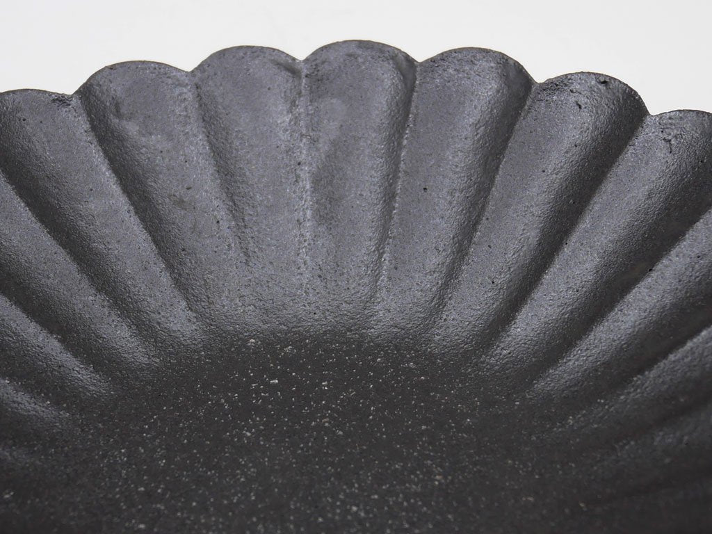 高島大樹 Daiki Takashima 黒釉輪花皿 プレート 6寸 Φ20cm 黒 現代作家 ●