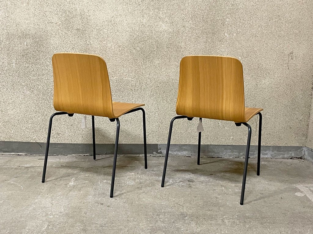 バイ インテリアズ by interiors エフシーチェア FC スタッキングチェア 福島産 杉材使用 2脚セット プライウッド 美品 〓