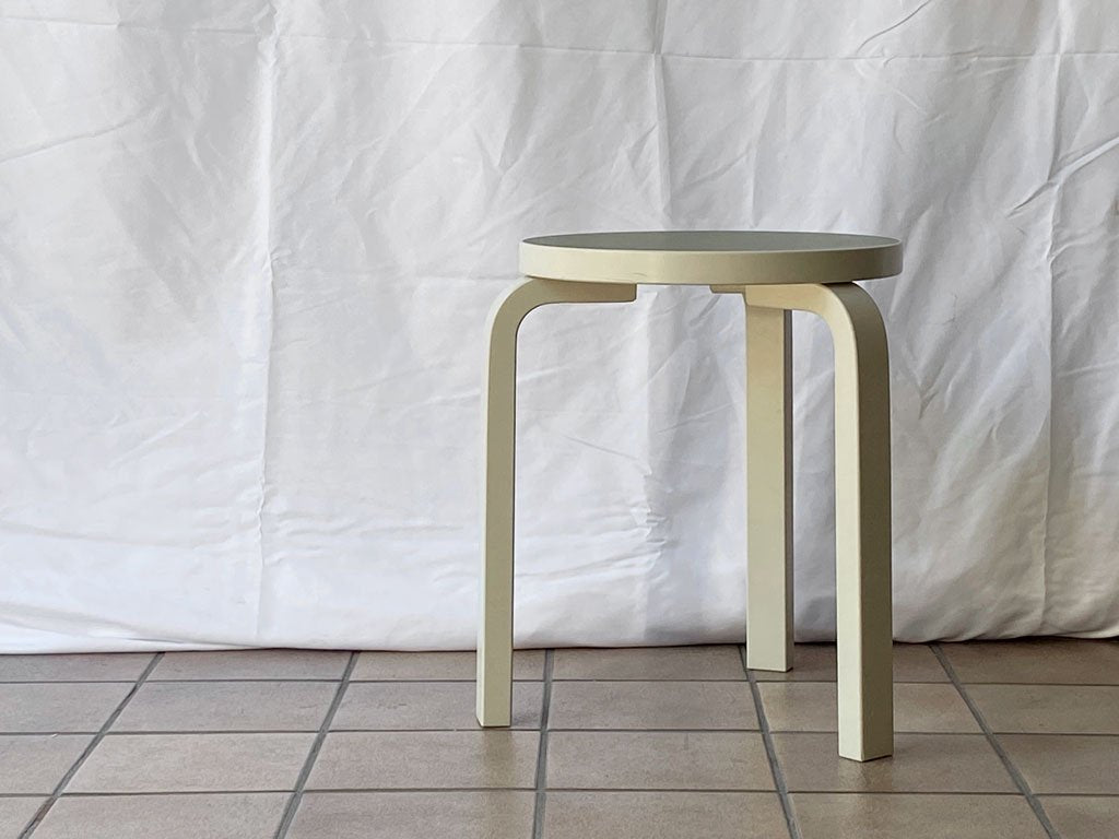 アルテック artek スツール60 Stool60 3本脚 バーチ材 オリーブリノリウム ストーンホワイト アルヴァ・アアルト 北欧家具 ◇