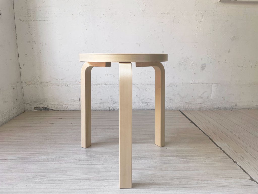 アルテック artek スツール60 Stool60 バーチ材 3本脚 アルヴァ・アアルト ナチュラルラッカー 2022年製 北欧家具 ★