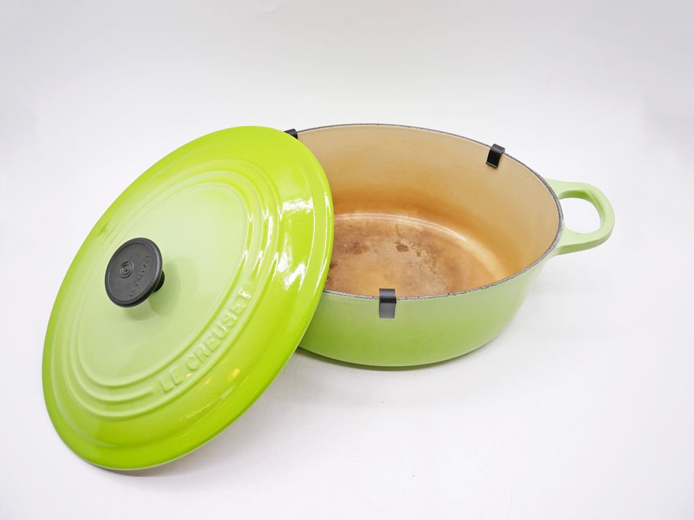 ルクルーゼ LE CREUSET ココットオーバル 25cm フルーツグリーン 廃番カラー 両手鍋 鋳物 フランス 定価￥37,400- 現状特価品 ●