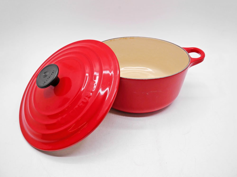 ルクルーゼ LE CREUSET ココットロンド 20cm チリレッド 廃番カラー 両手鍋 鋳物 フランス 参考定価￥33,000- ●