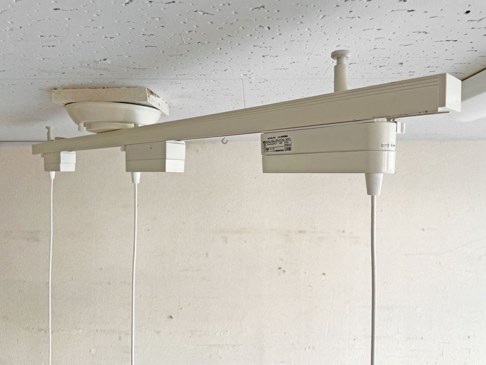 コイズミ KOIZUMI LED ペンダントライト AP42126L 3灯 ＆ 簡易取付型 スライドコンセント ダクトレール AE42173E 計4点セット ホワイト ●
