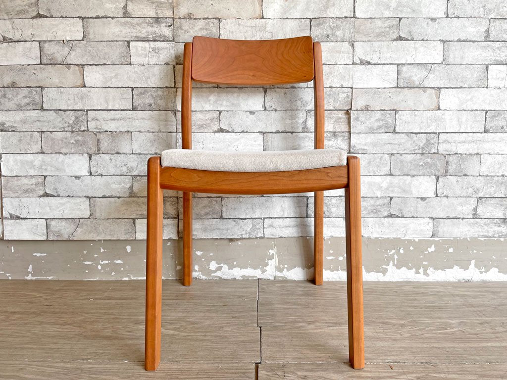 ヤクモ家具製作所 ビーグルチェア Beagle chair チェリー無垢材 ファブリッククッション ベージュ 堀 達哉 HORI design 定価\41,250- A ●