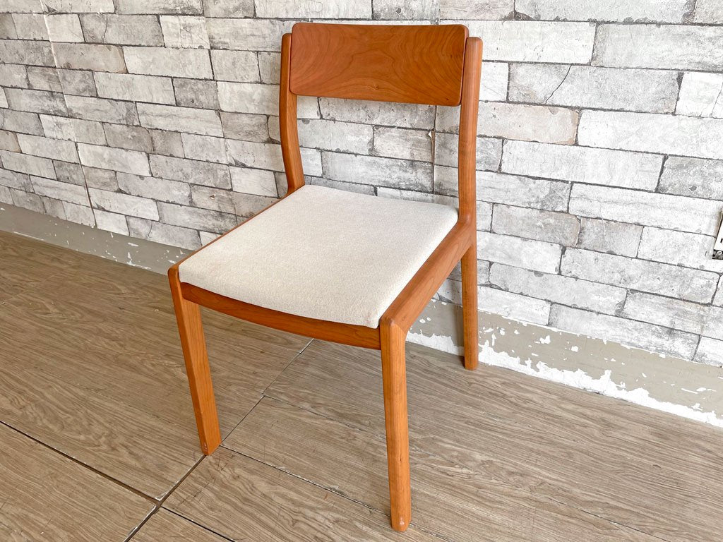 ヤクモ家具製作所 ビーグルチェア Beagle chair チェリー無垢材 ファブリッククッション ベージュ 堀 達哉 HORI design 定価\41,250- A ●