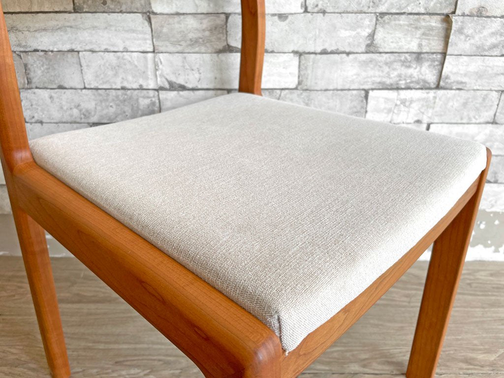 ヤクモ家具製作所 ビーグルチェア Beagle chair チェリー無垢材 ファブリッククッション ベージュ 堀 達哉 HORI design 定価\41,250- A ●