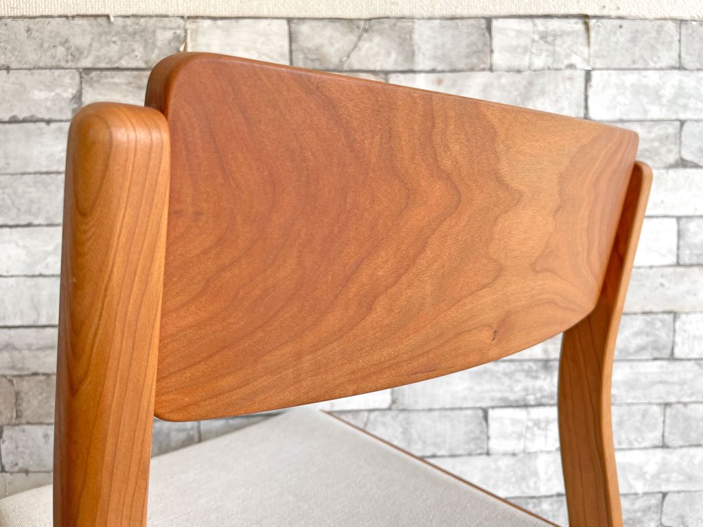 ヤクモ家具製作所 ビーグルチェア Beagle chair チェリー無垢材 ファブリッククッション ベージュ 堀 達哉 HORI design 定価\41,250- A ●