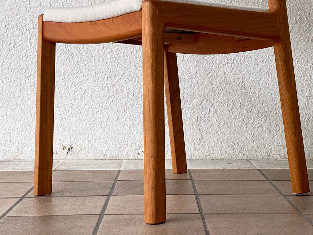 ヤクモ家具製作所 ビーグルチェア Beagle chair チェリー無垢材 ファブリッククッション グレー 堀達哉 HORI design 定価\41,250- B ◇