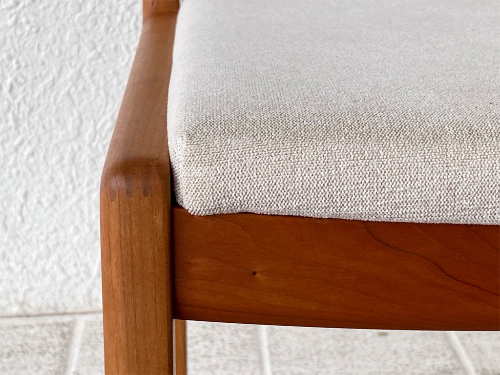 ヤクモ家具製作所 ビーグルチェア Beagle chair チェリー無垢材 ファブリッククッション グレー 堀達哉 HORI design 定価\41,250- B ◇