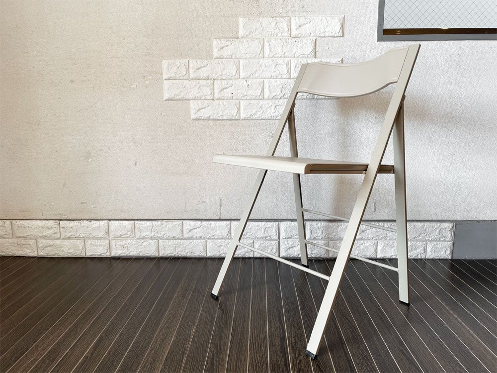 アエラデリック AREA declic ポケットチェア Pocket Chair 折りたたみチェア カーキ ポリプロピレン製 イタリア モダンデザイン 定価￥17,600- ◎