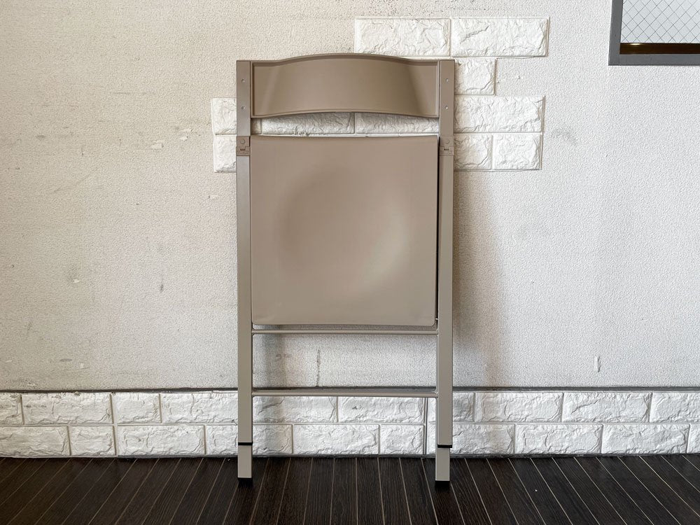 アエラデリック AREA declic ポケットチェア Pocket Chair 折りたたみチェア カーキ ポリプロピレン製 イタリア モダンデザイン 定価￥17,600- ◎