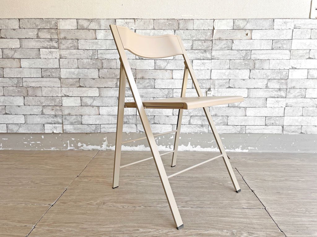 エリア・デクリック AREA declic ポケットチェア Pocket Chair  折りたたみチェア ポリプロピレン製 ベージュ イタリア モダンデザイン 定価￥17,600- B ●