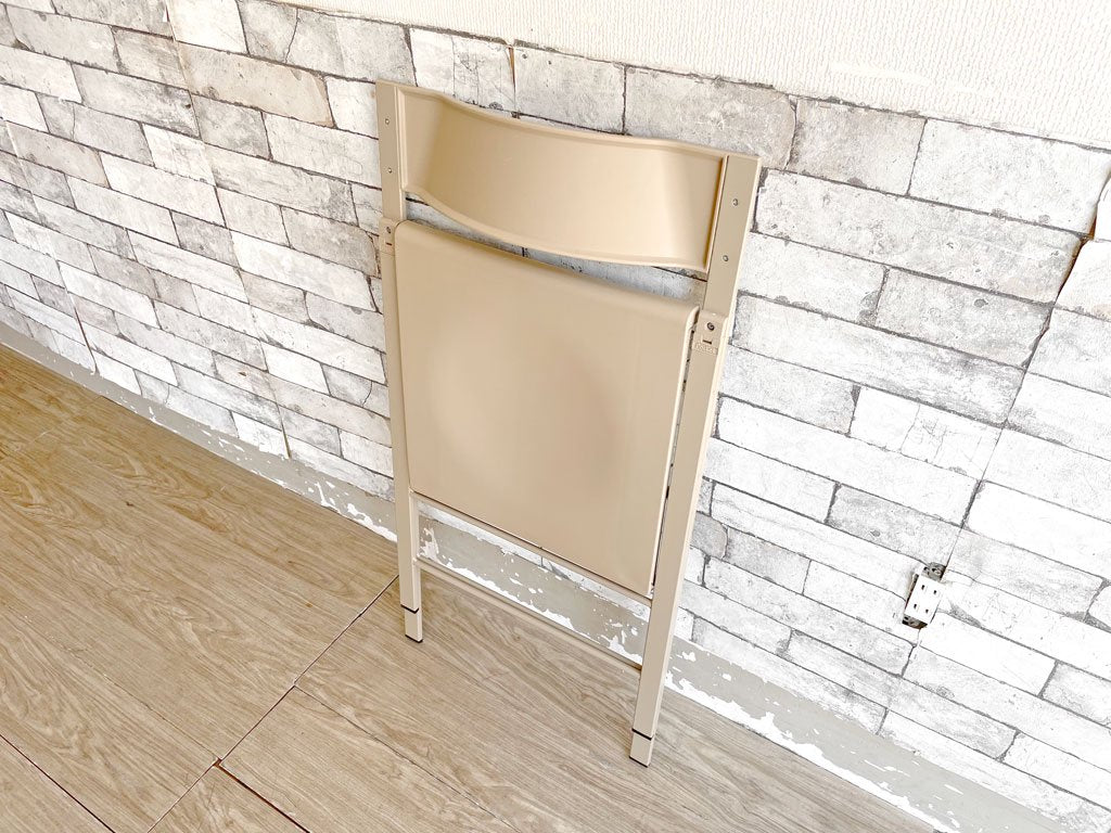 エリア・デクリック AREA declic ポケットチェア Pocket Chair  折りたたみチェア ポリプロピレン製 ベージュ イタリア モダンデザイン 定価￥17,600- B ●