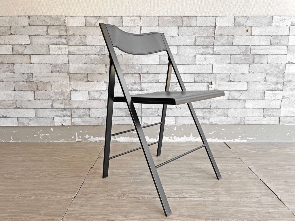 エリア・デクリック AREA declic ポケットチェア Pocket Chair  折りたたみチェア ポリプロピレン製 ブラック イタリア モダンデザイン 定価￥17,600- ●