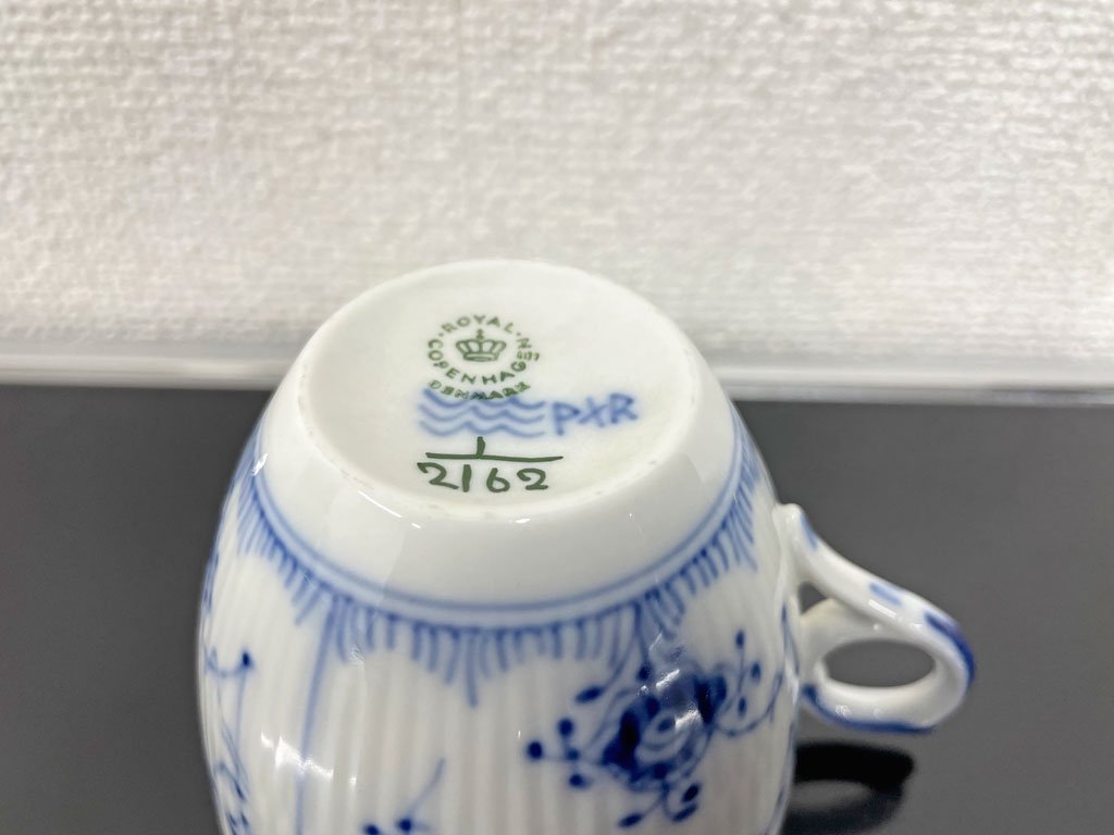 ロイヤルコペンハーゲン ROYAL COPENHAGEN ブルーフルーテッド プレイン カップ&ソーサー C&S 美品 〓