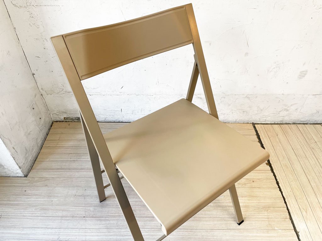 エリア・デクリック AREA declic ポケットチェア Pocket Chair 折りたたみチェア ポリプロピレン製 ベージュ イタリア モダンデザイン 定価￥17,600- B ★