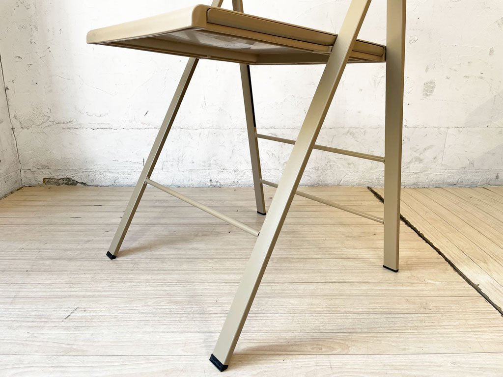 エリア・デクリック AREA declic ポケットチェア Pocket Chair 折りたたみチェア ポリプロピレン製 ベージュ イタリア モダンデザイン 定価￥17,600- B ★