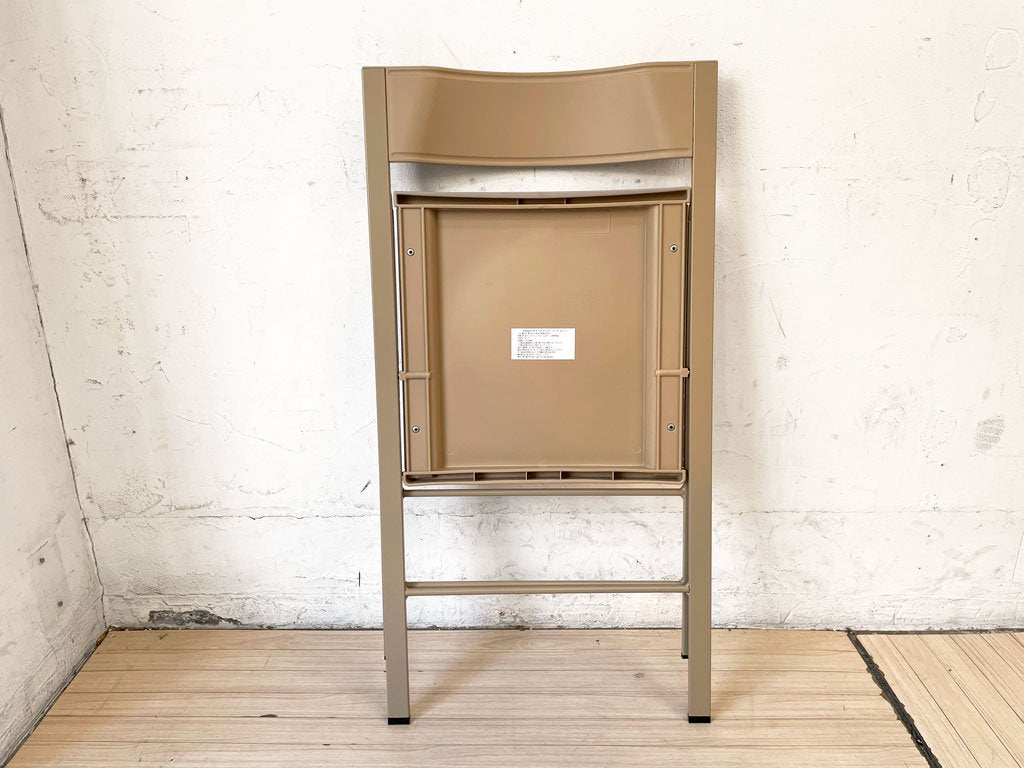 エリア・デクリック AREA declic ポケットチェア Pocket Chair 折りたたみチェア ポリプロピレン製 ベージュ イタリア モダンデザイン 定価￥17,600- A  ★