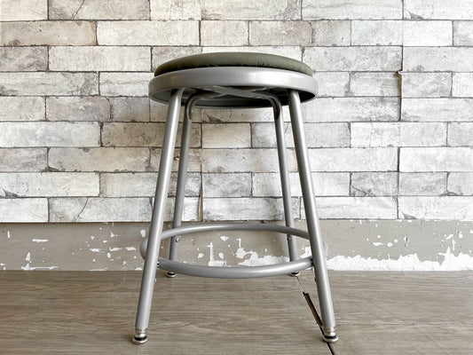 パシフィックファニチャーサービス P.F.S ラボスツール LAB STOOL Sサイズ オーダータイプ エクステンションレッグ クッション ライトグリーン ●