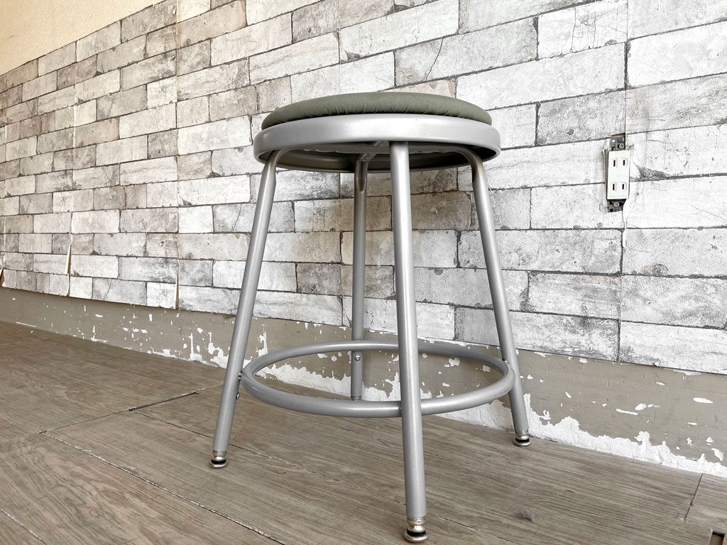 パシフィックファニチャーサービス P.F.S ラボスツール LAB STOOL Sサイズ オーダータイプ エクステンションレッグ クッション ライトグリーン ●