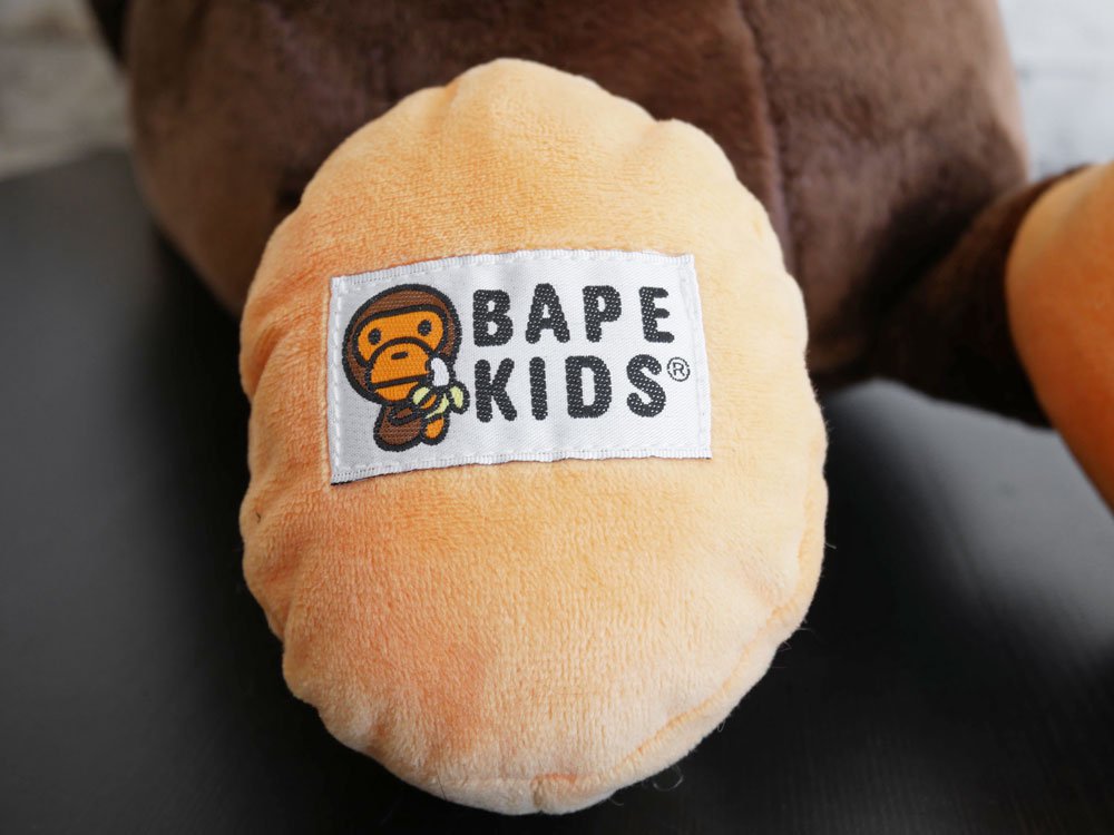 アベイシングエイプ A BATHING APE ベイビーマイロ BABY MILO ボディピロー ぬいぐるみ クッション 71cm ブラウン 廃番 ●